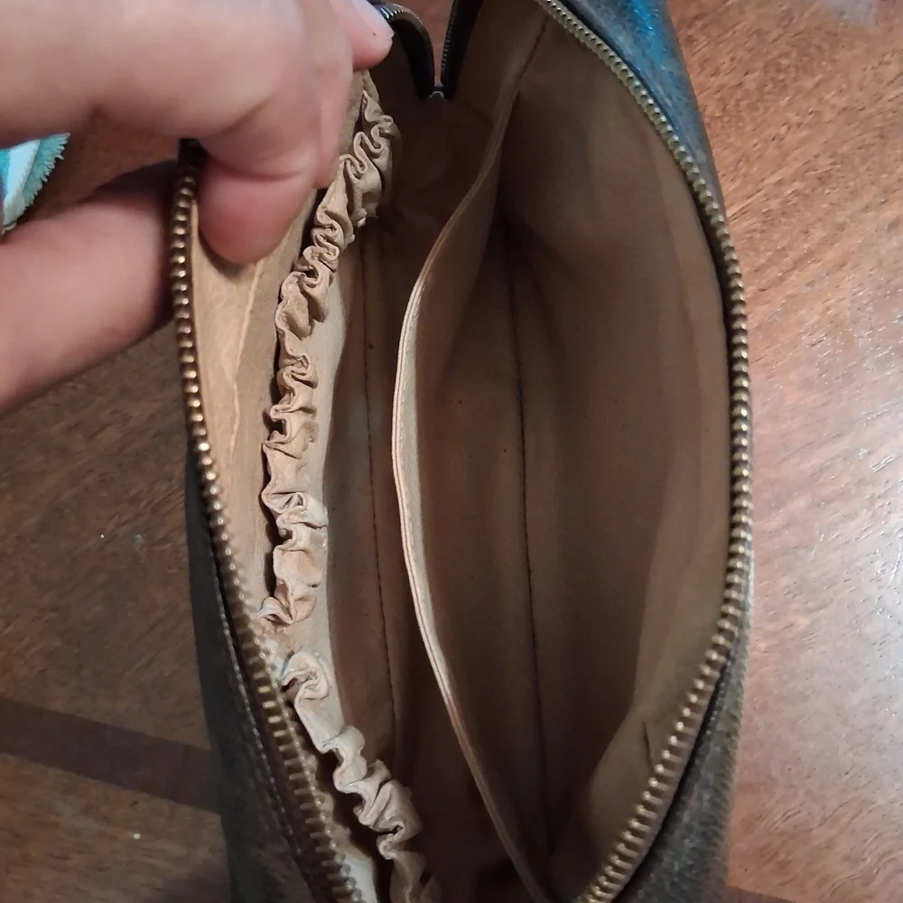 Louis Vuitton Brown Monogram Clutch - Picture 15 of 15